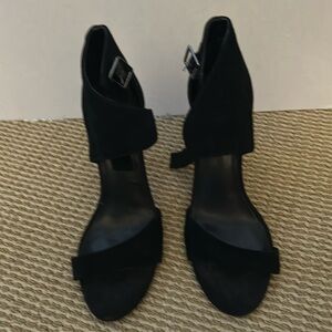 Norraa by Steve Madden Black Strap Heels 4.5” heels